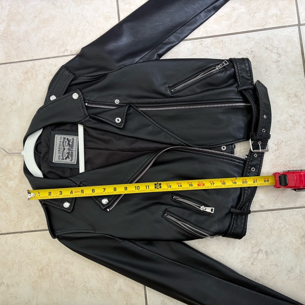 Levi's Women's Classic Black Leather Biker Jacket - Picture 9 of 10